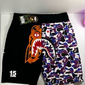 BAPE Hong Kong 15th Anniversary
Tiger Shark Sweat-short (1 out of 100 worldwide)